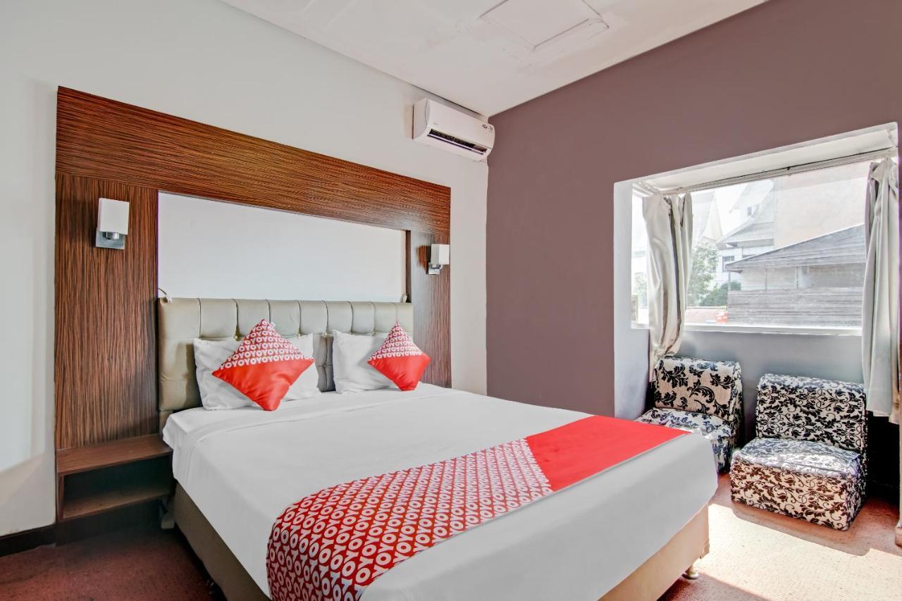 Oyo 1367 Damon Butik Hotel Pekanbaru Bagian luar foto
