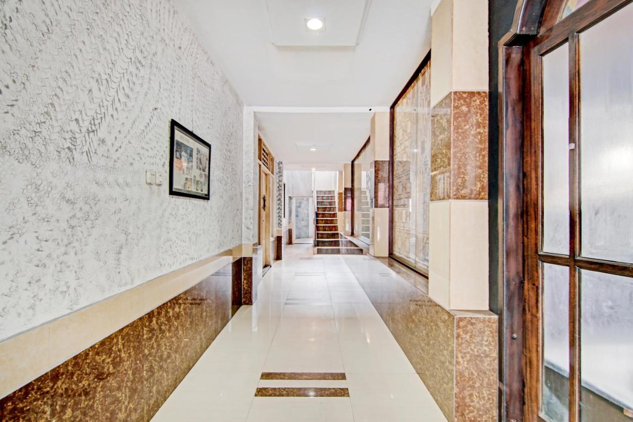 Oyo 1367 Damon Butik Hotel Pekanbaru Bagian luar foto