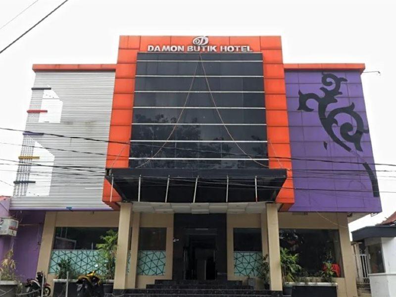 Oyo 1367 Damon Butik Hotel Pekanbaru Bagian luar foto